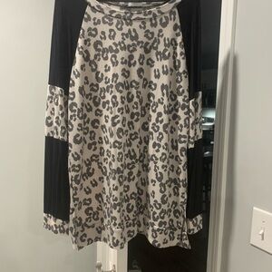 Sew in love Leopard Print Women's long sleeve top medium
